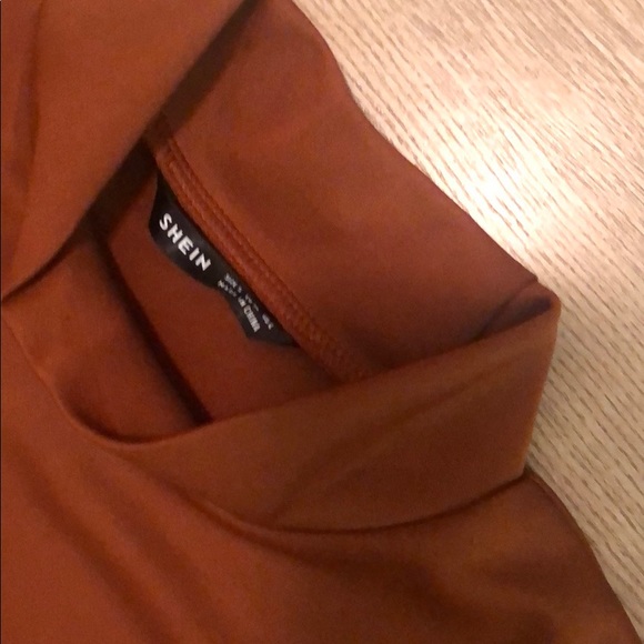 Mock-Neck Drop Shoulder Buckle Belted Dress - Picture 5 of 5